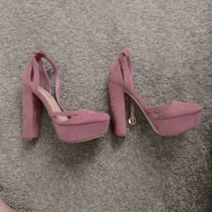 Pink pumps. Never been worn